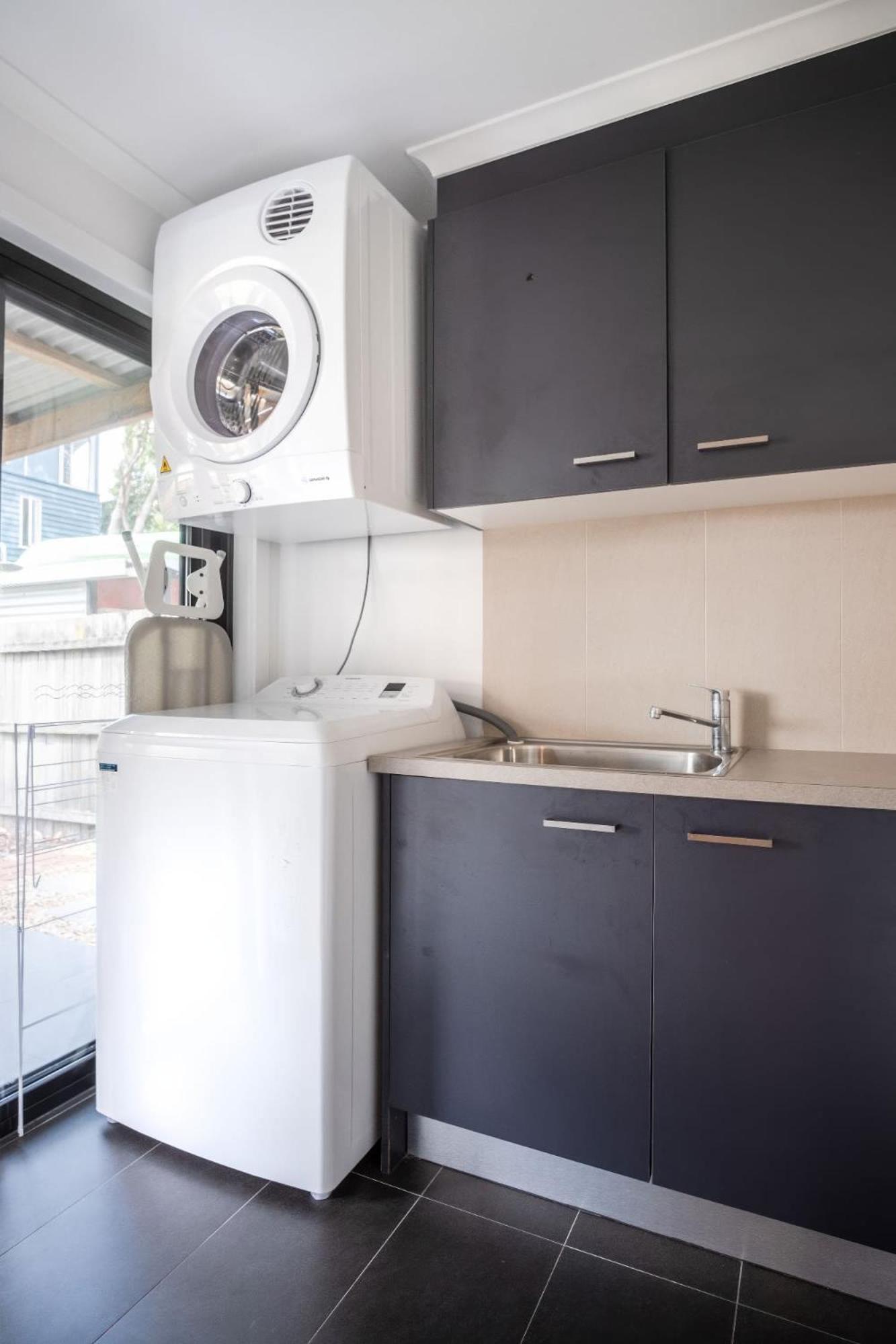 Modern Pet-friendly Mudjimba Townhouse