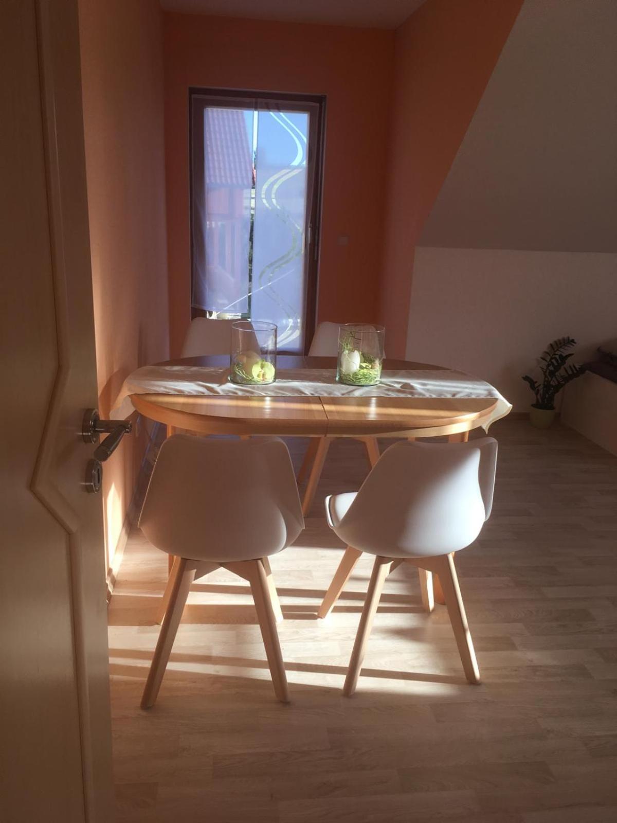 Haus mit Terrasse am Sonnenuntergang - Property Image 4