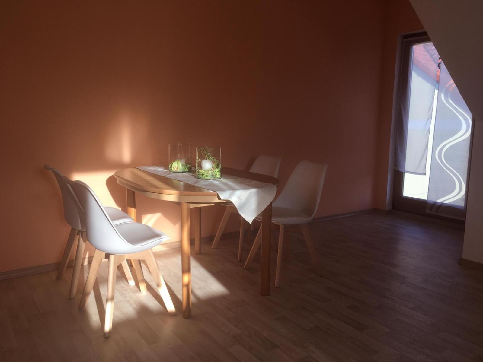 Haus mit Terrasse am Sonnenuntergang - Property Image 12