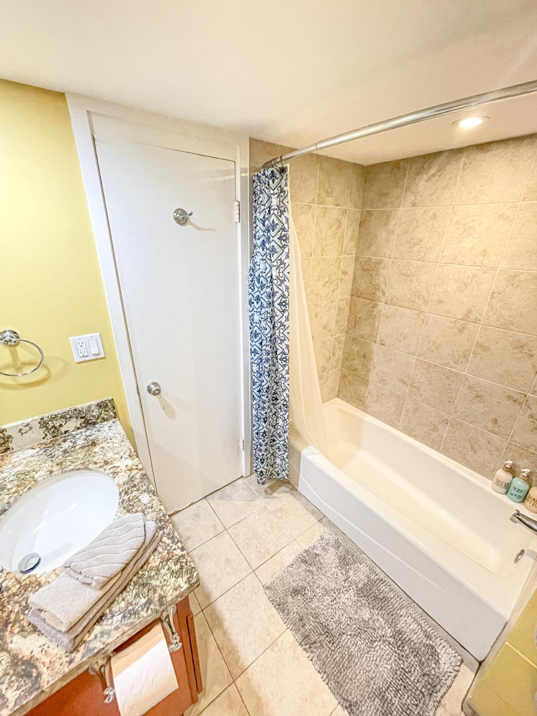 Tropical Studios at Marine Surf Waikiki - FREE PARKING - BEST LOCATION - FULL KITCHEN - SWIMMING POOL 照片第 220 張,共 263 張