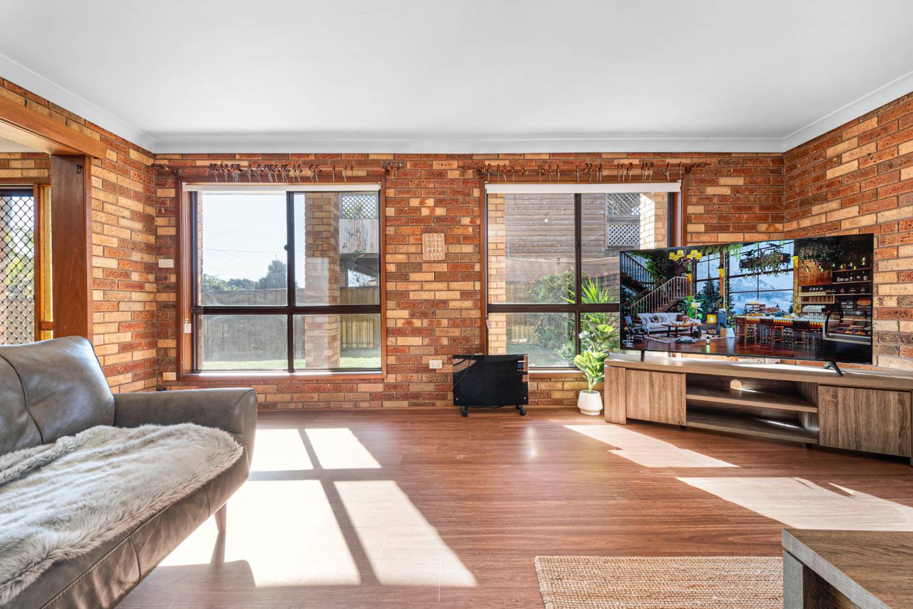 Spacious Ocean View Home in Noraville