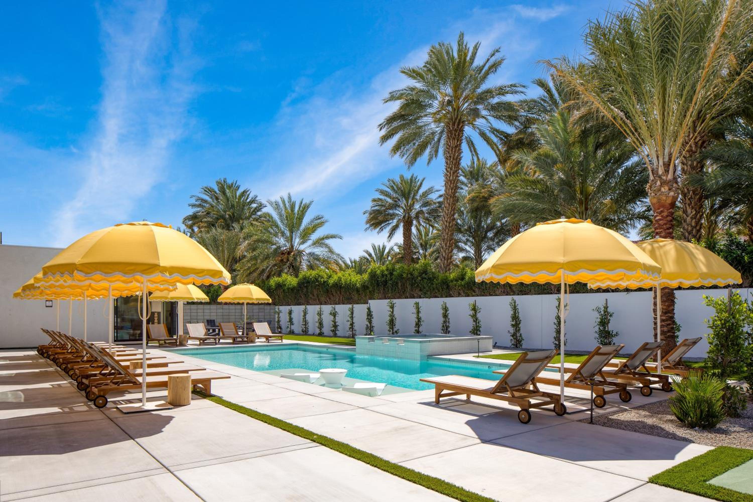 Polo Villa Aura 2 Homes Pickleball Putting Green Sleeps 32
