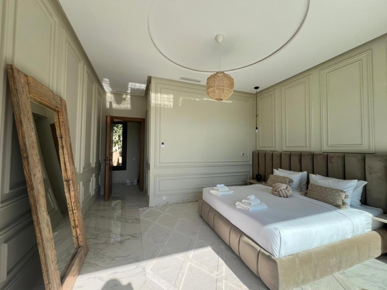 Villa SELINA Luxury -5 suites , Piscine privée chauffée, sans vis à vis, calme & sureté - Padle , Family only view 3