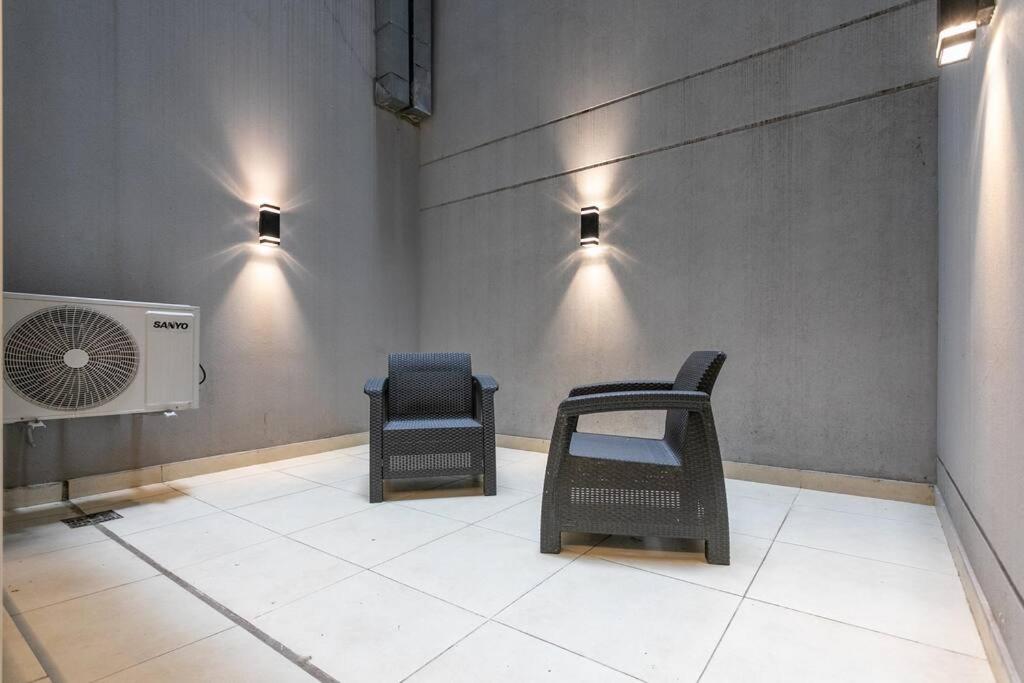 Santa Fe Avenue Tower Apartment