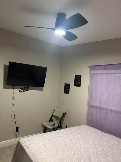 6 Bedrooms ClueThemed Home near parks