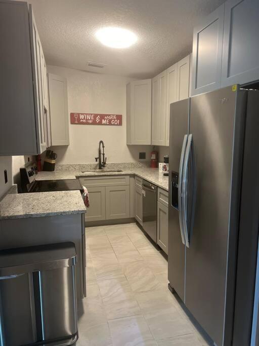 6 Bedrooms ClueThemed Home near parks