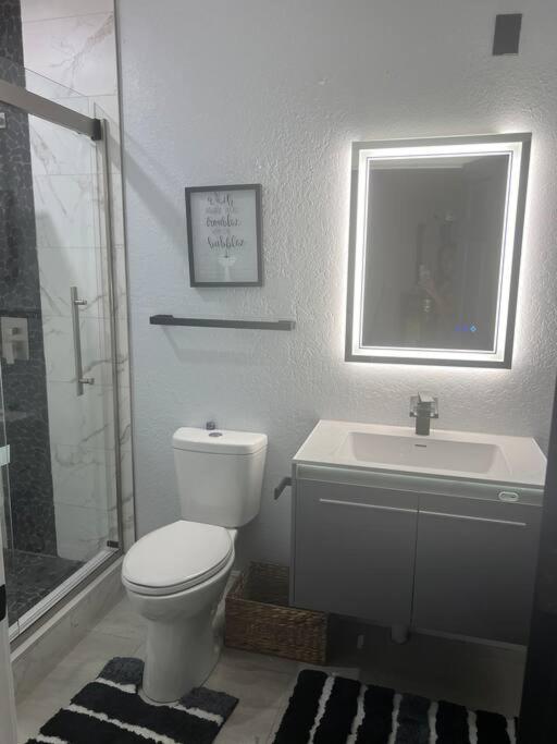 6 Bedrooms ClueThemed Home near parks