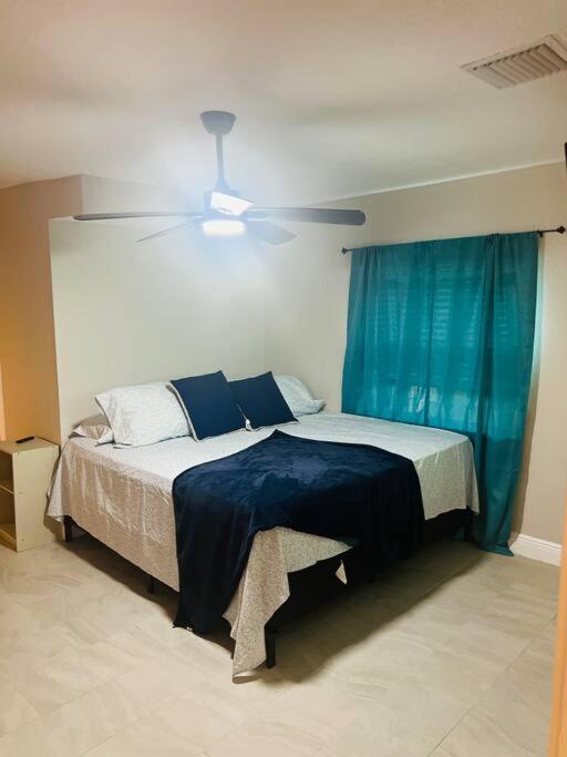 6 Bedrooms ClueThemed Home near parks