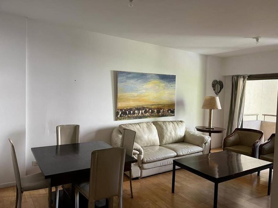 Callao Avenue Flat
