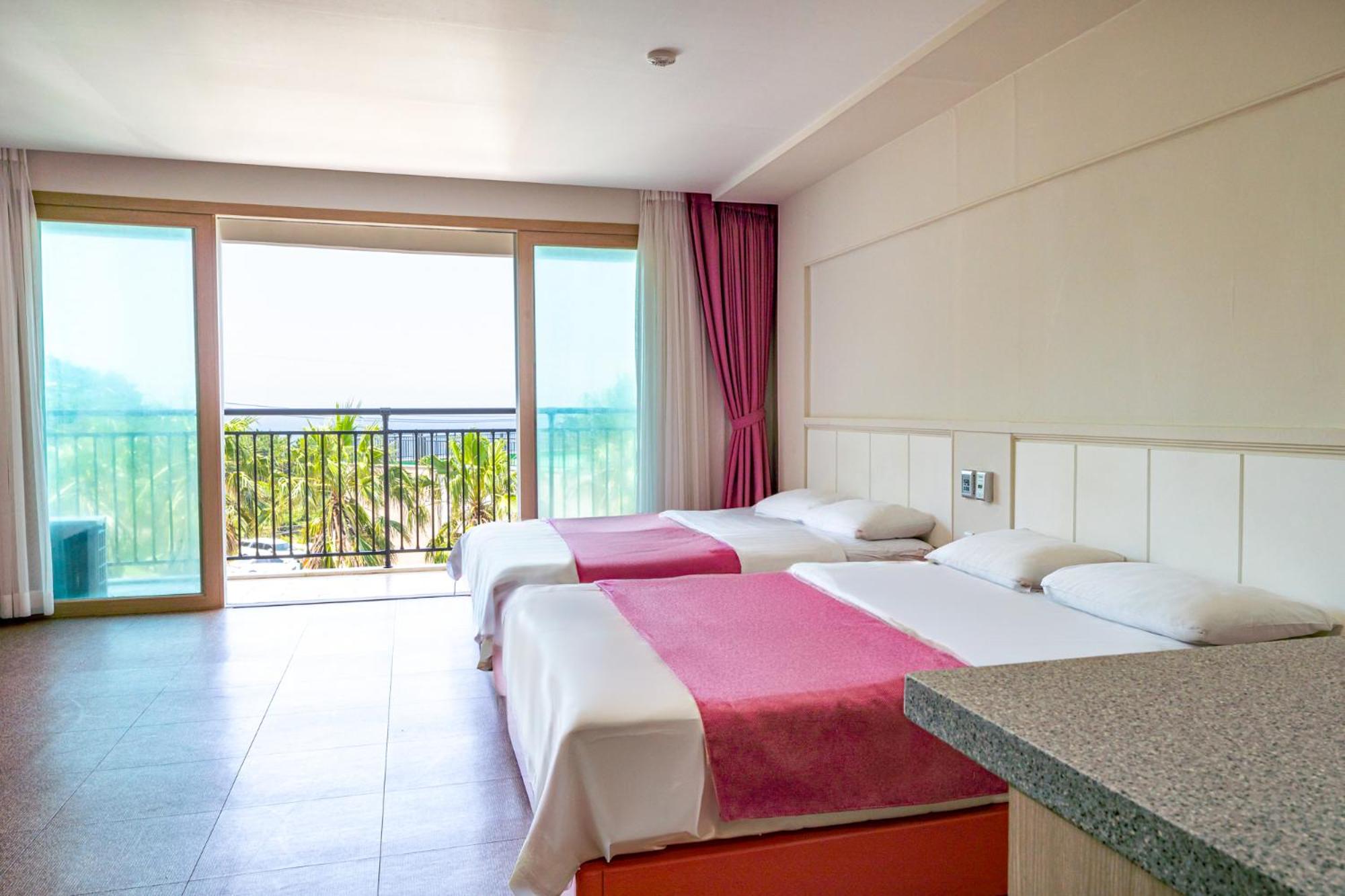 Amoureux Resort