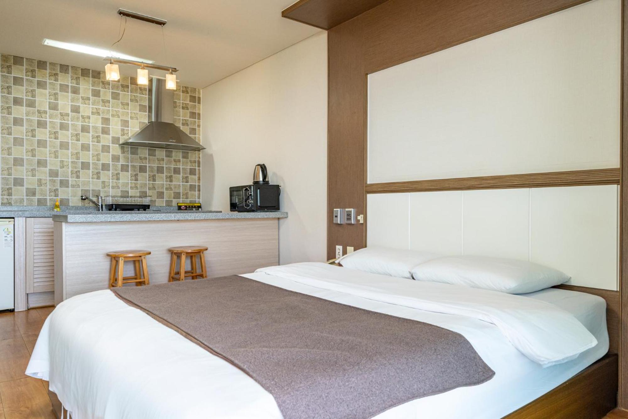 Amoureux Resort