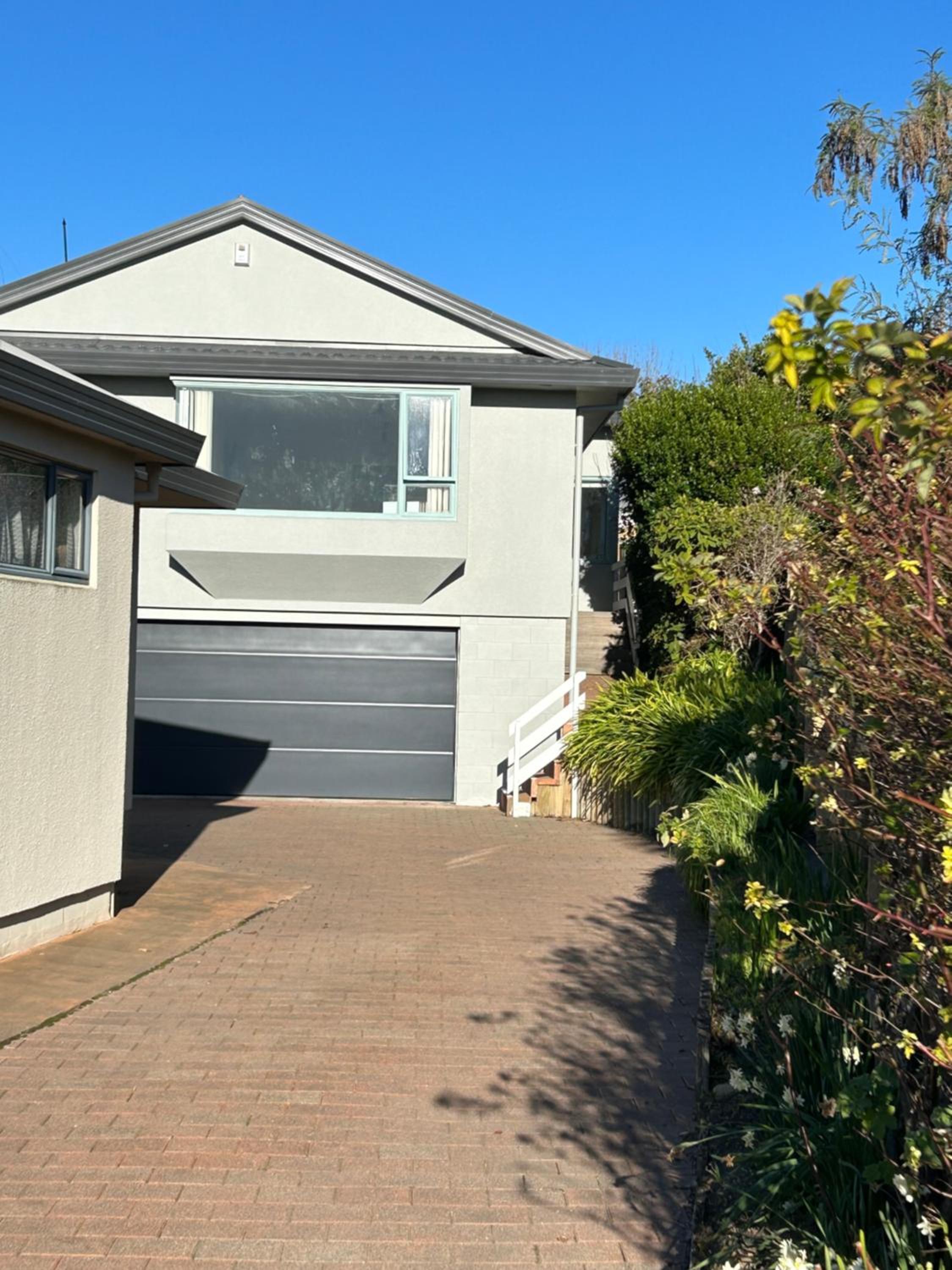 Guest Suite - Walk to Havelock North Village view 4