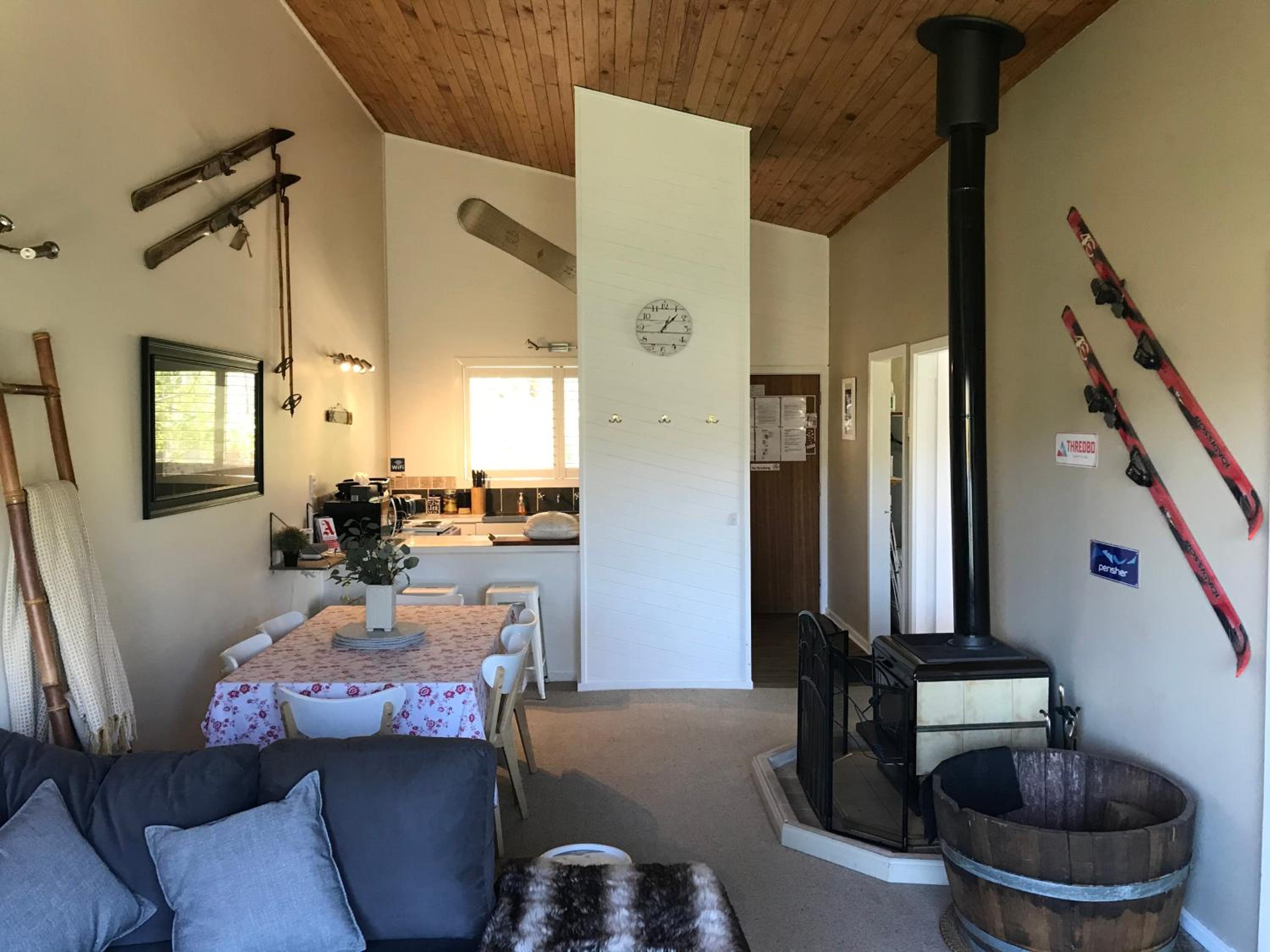 Yowie 3 - Yowie Lodge