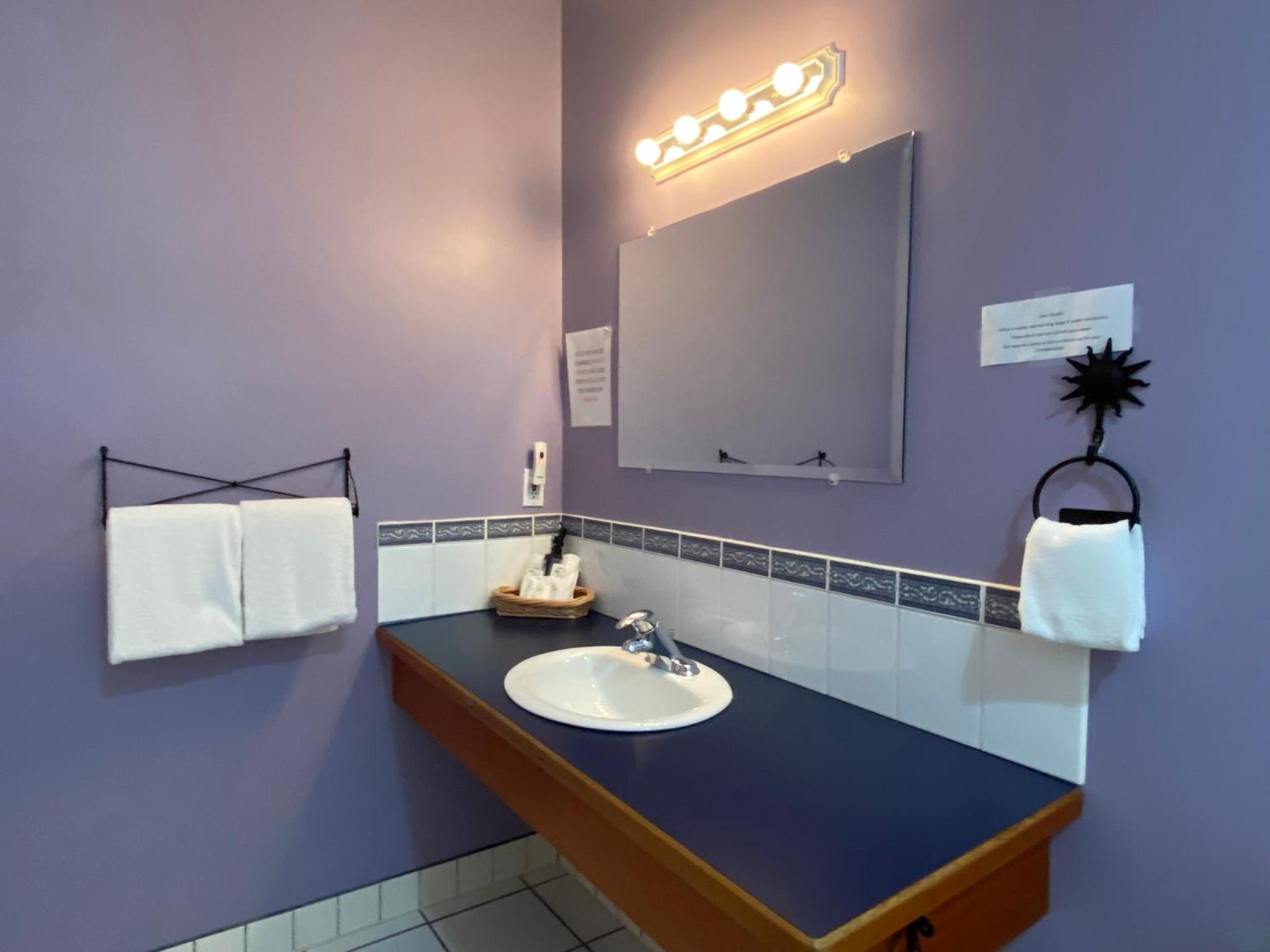 Tofino Vacations - The Inn at Tough City - Property Image 40