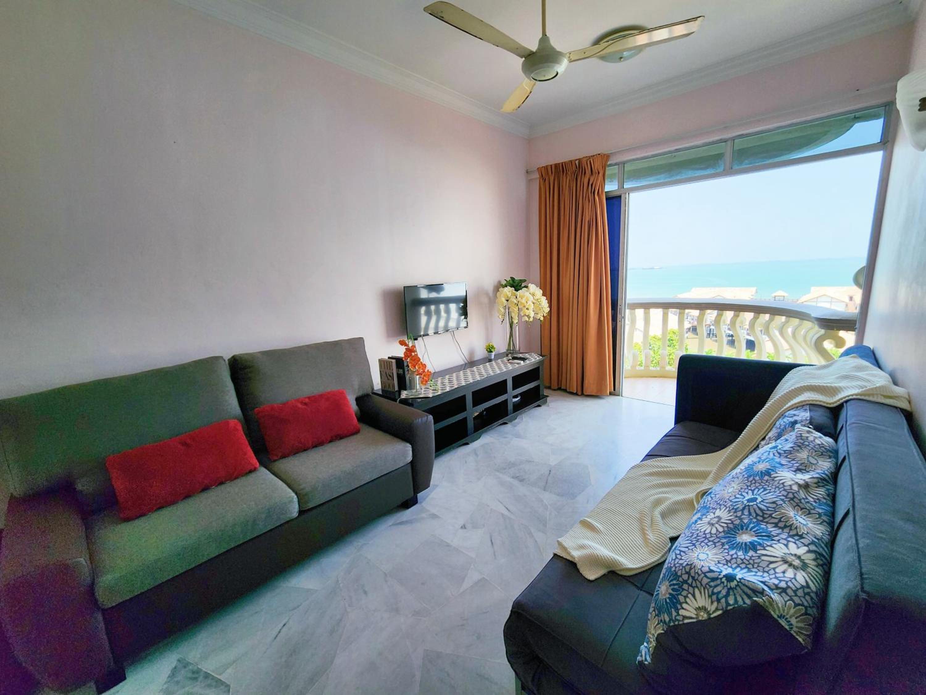 Glory Beach Resort PD, Fully Air Con Sea View Suite PortDickson photo 7