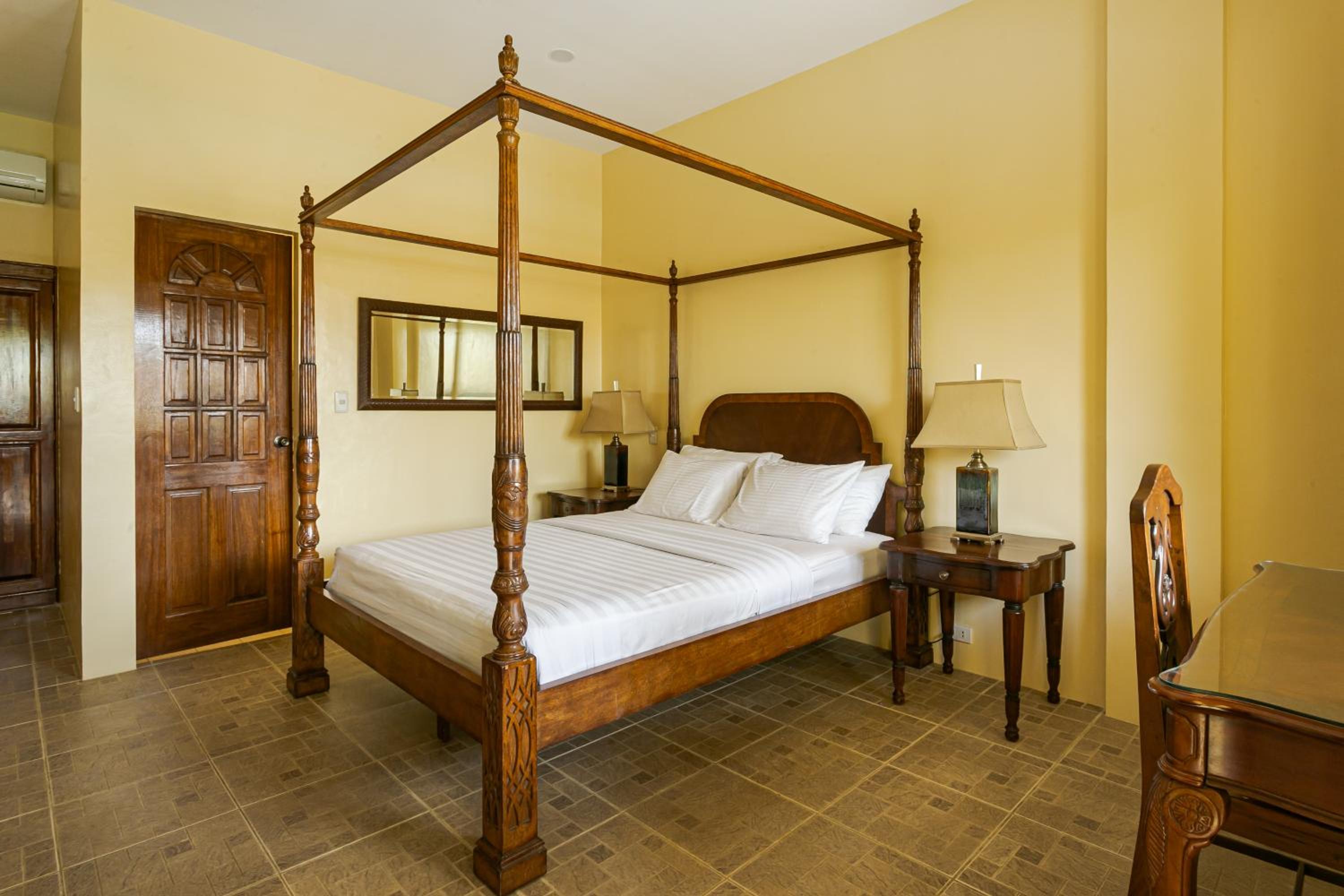 Turtle Bay Dive Resort