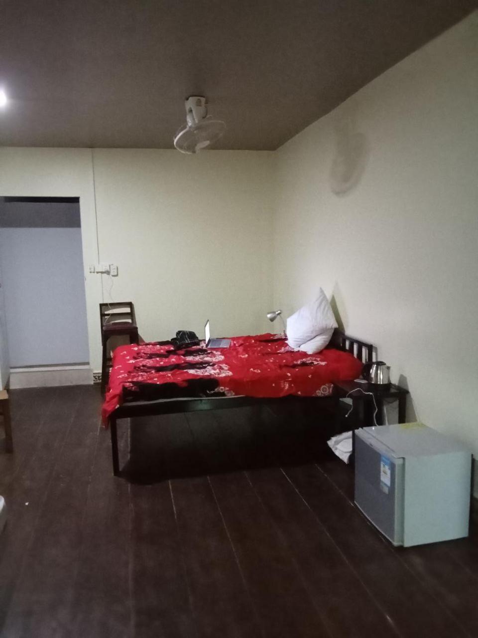 Photo 9