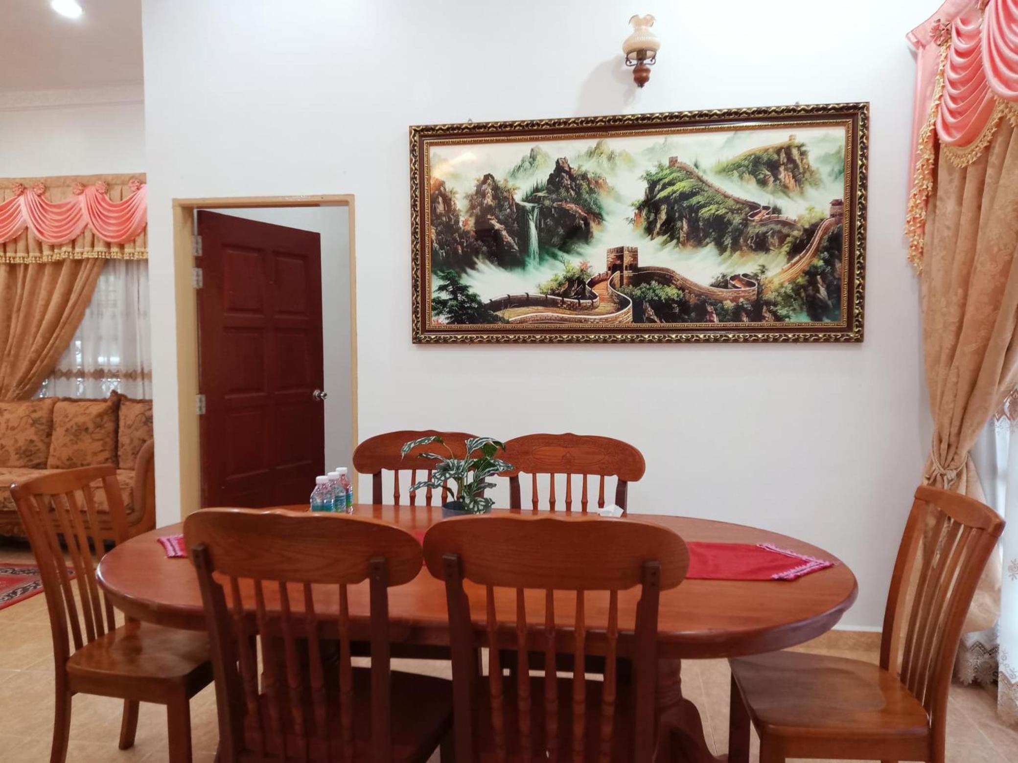 Camelia Homestay Bungalow - Mawar House Near Airport and Gong Badak Stadium photo 8