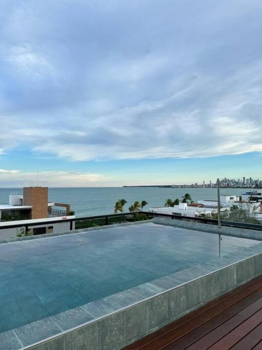 Lindo Studio a 50m da praia