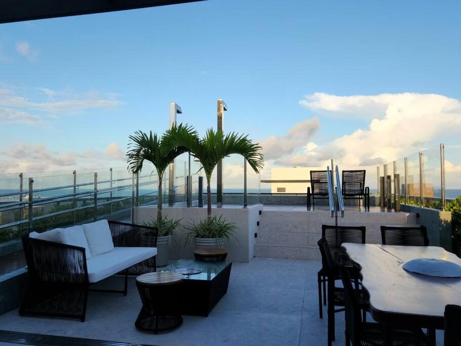 Lindo Studio a 50m da praia