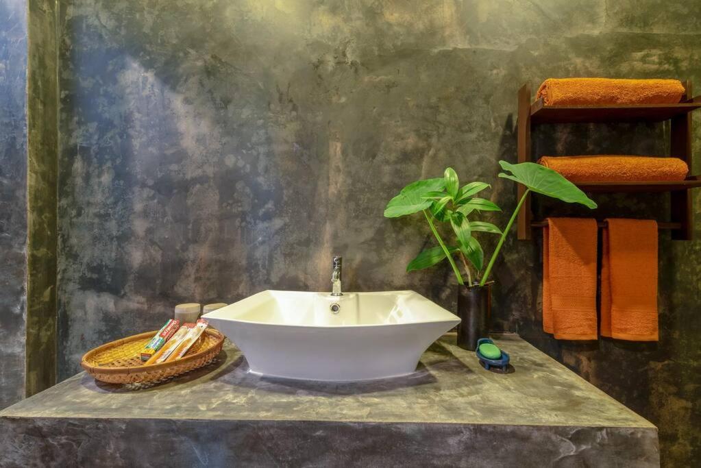 Green Home - Four Bedrooms near Angkor Wat view 5