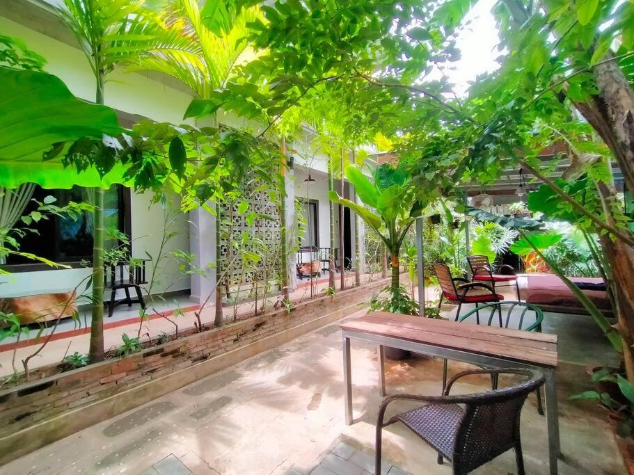 Green Home - Four Bedrooms near Angkor Wat view 2