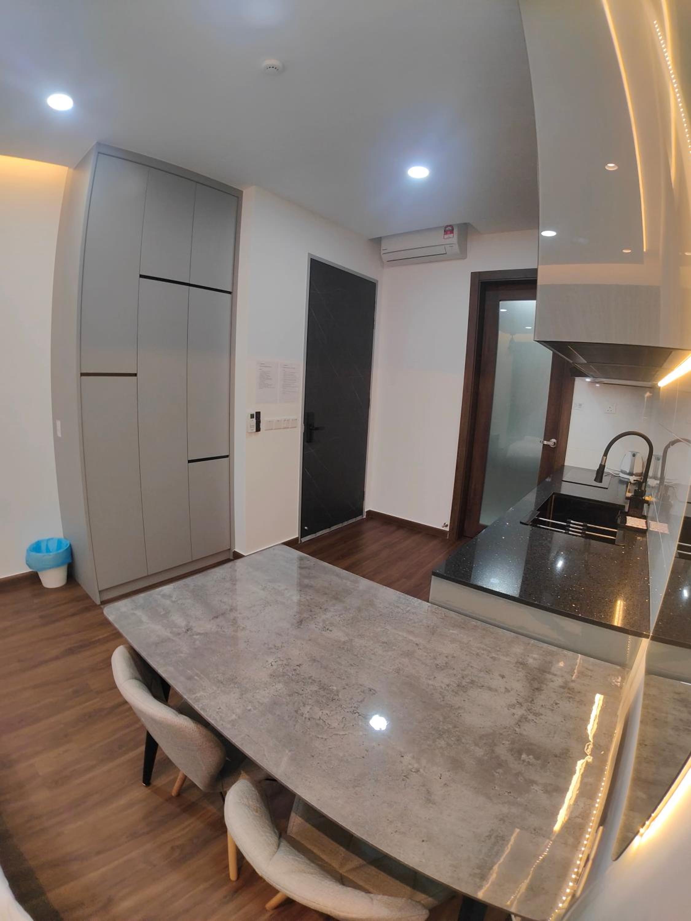 THR1 Cozy Studio with Netflix at SKYTREES Bukit Indah
