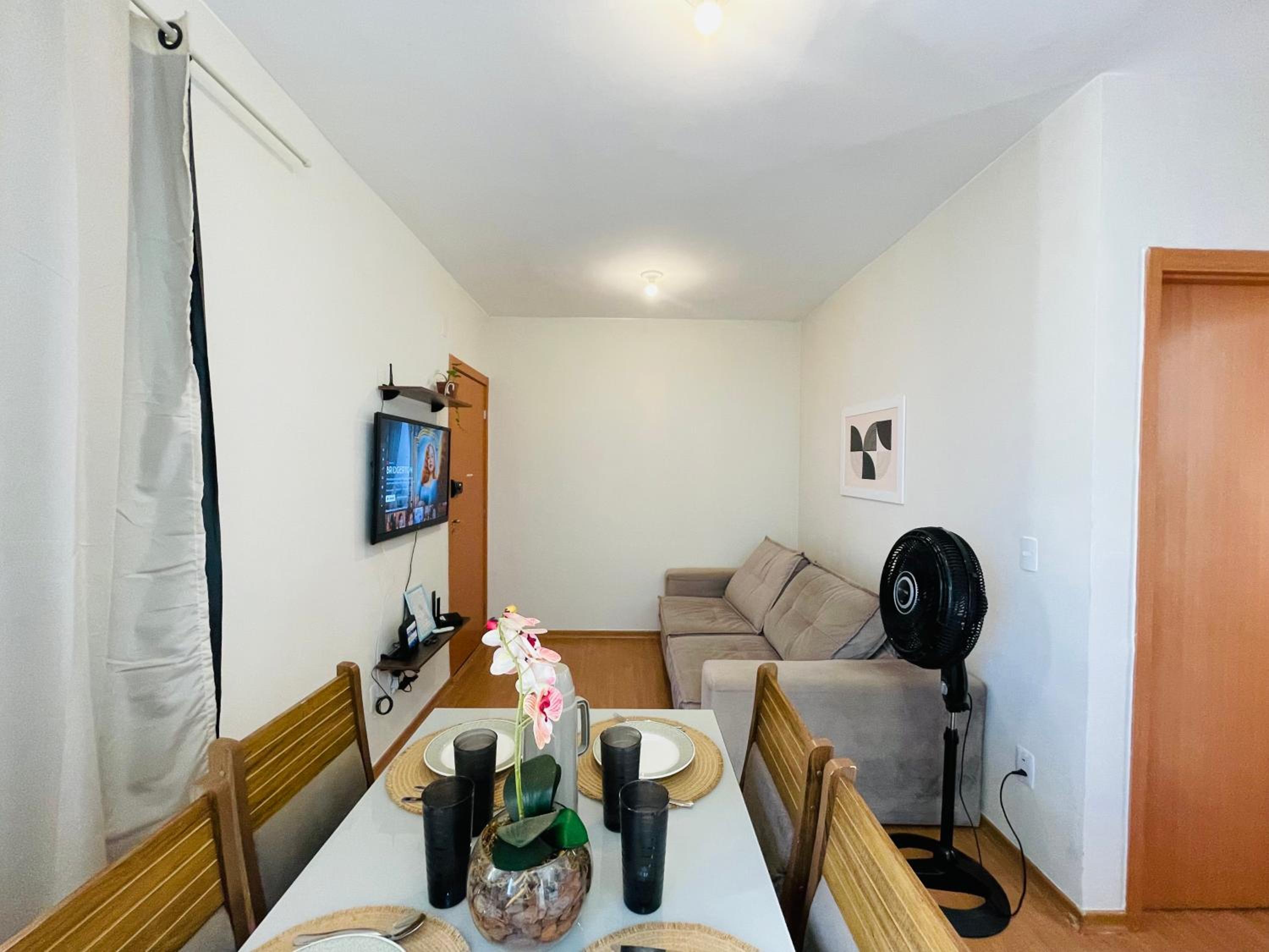 Apartamento no Centro Piscina 2Q c ar e garagem