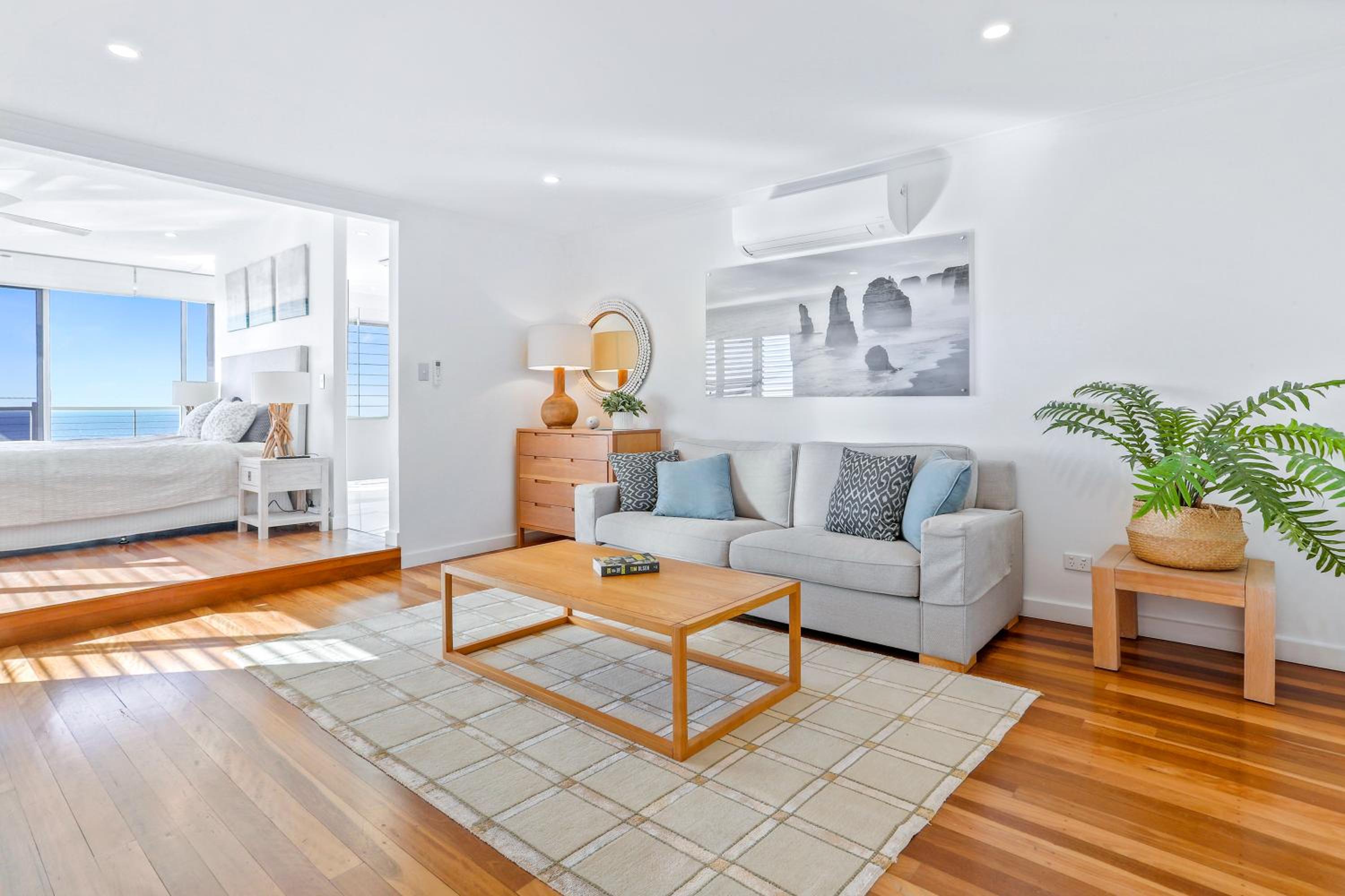 Spectacular Beachside Living, Sunrise Beach