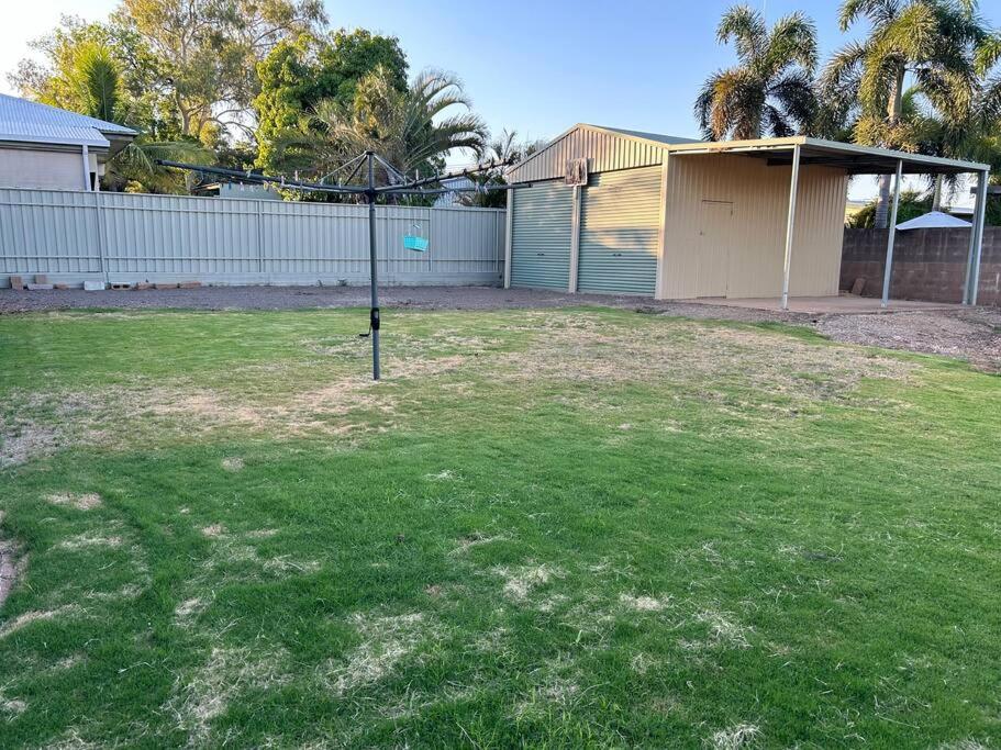 Mt Isa - Emerald Gem 3 Bedroom home QUIET AREA