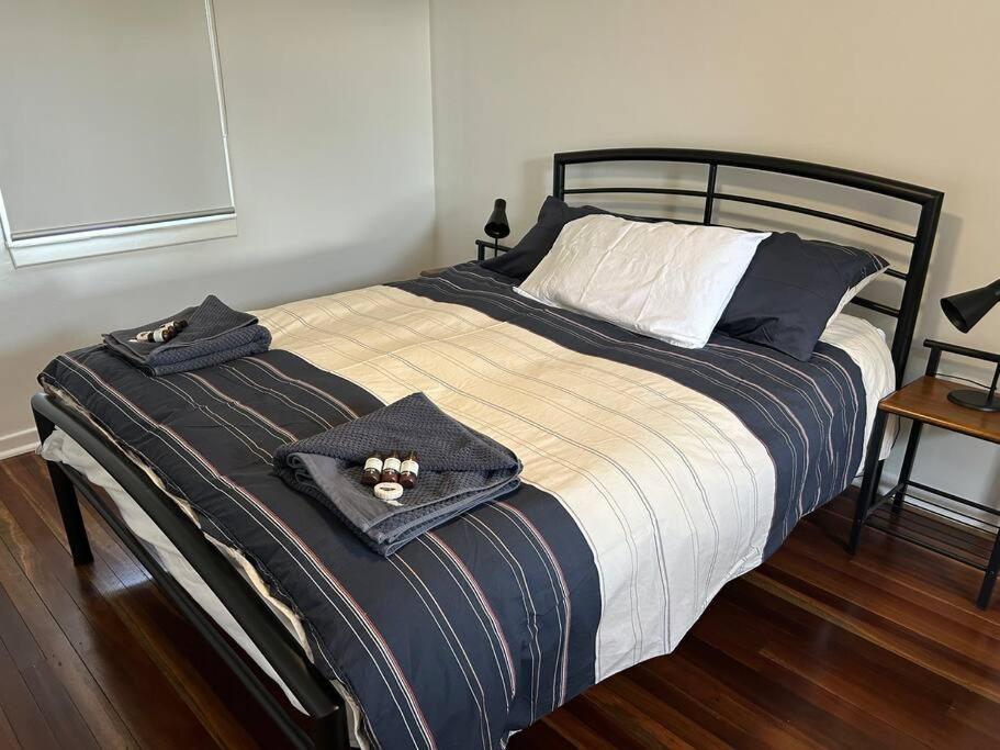 Mt Isa - Emerald Gem 3 Bedroom home QUIET AREA