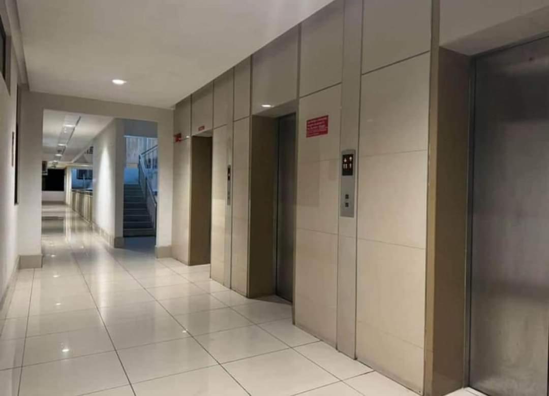 PALAZIO CONDO (MOUNT AUSTIN)