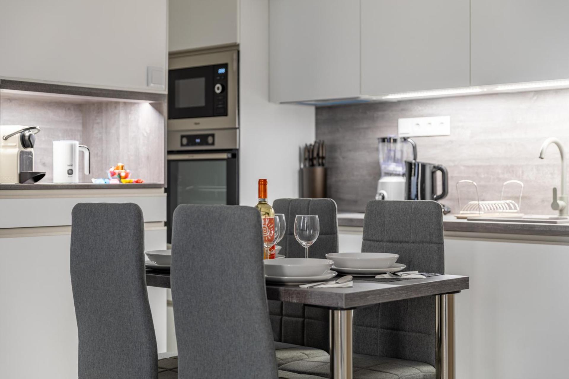 Antonio Residence