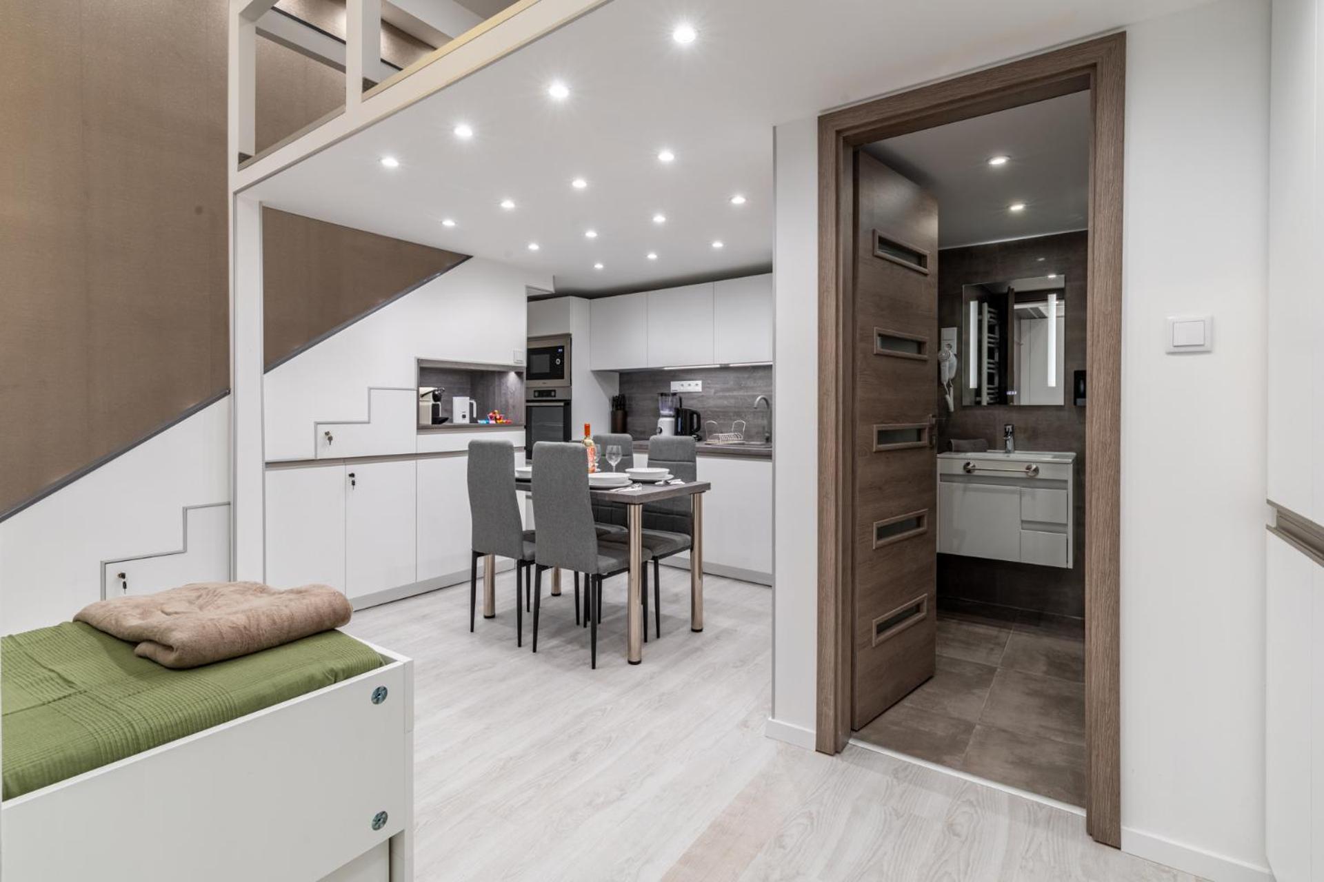 Antonio Residence