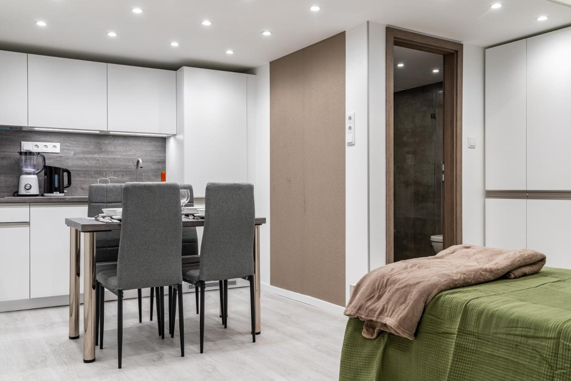 Antonio Residence