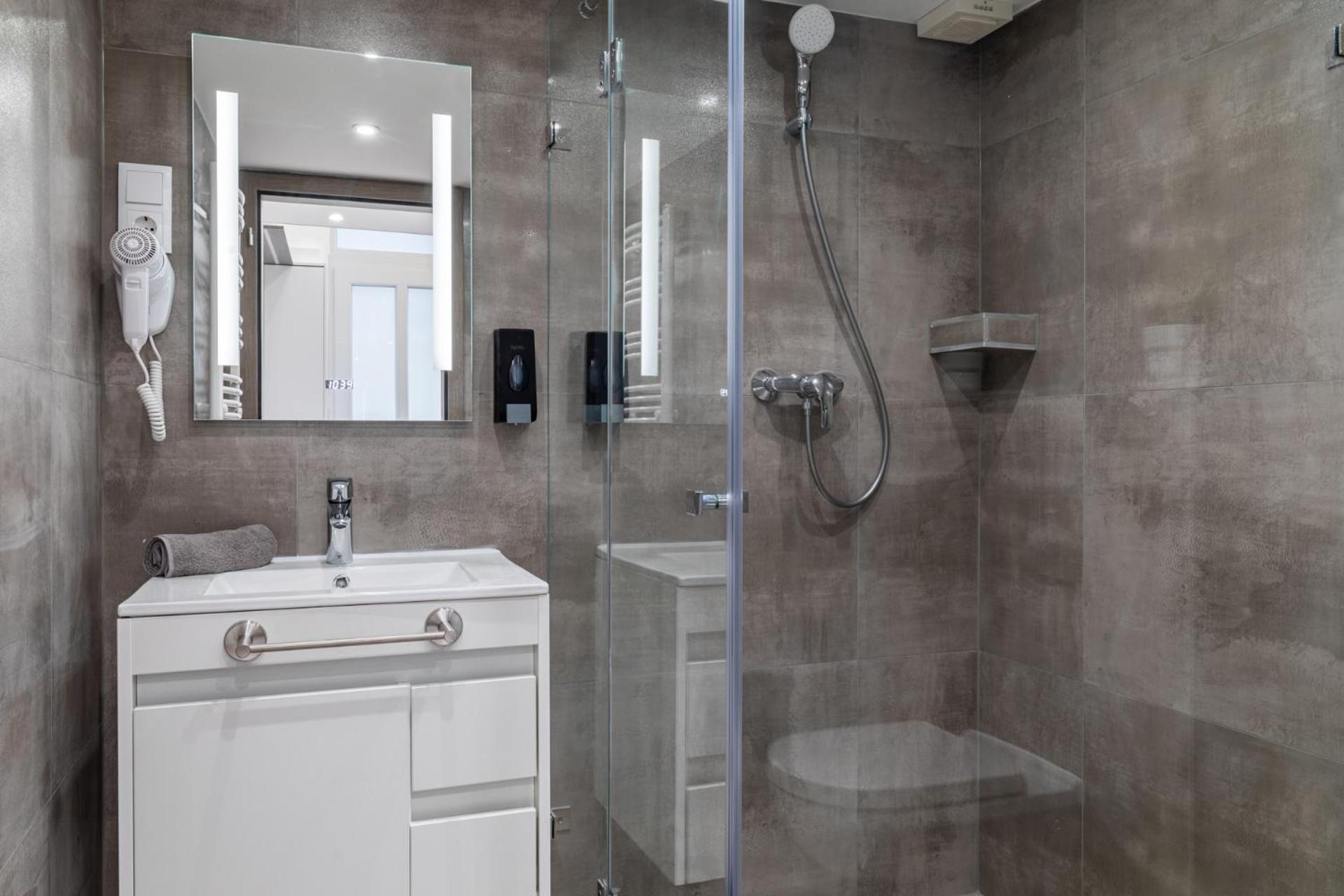 Antonio Residence
