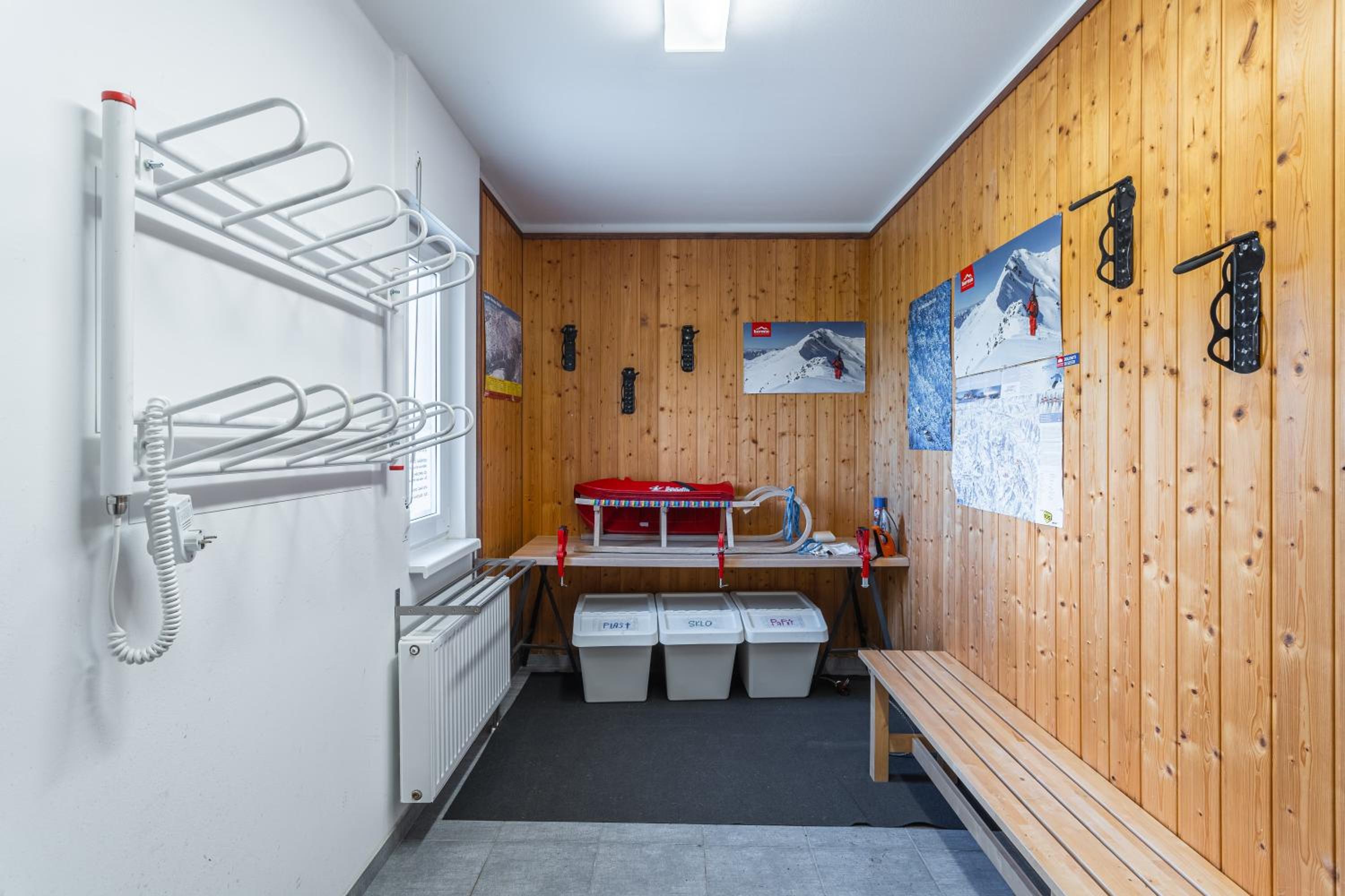 Elements Apartments & Veronika