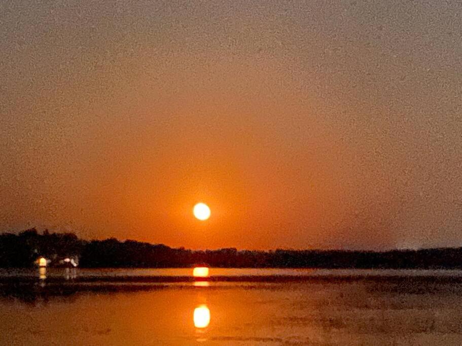 Sunrise net cottage