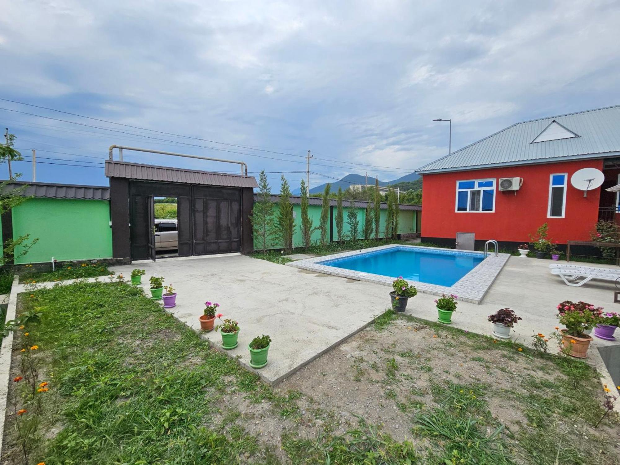Red villa RVN