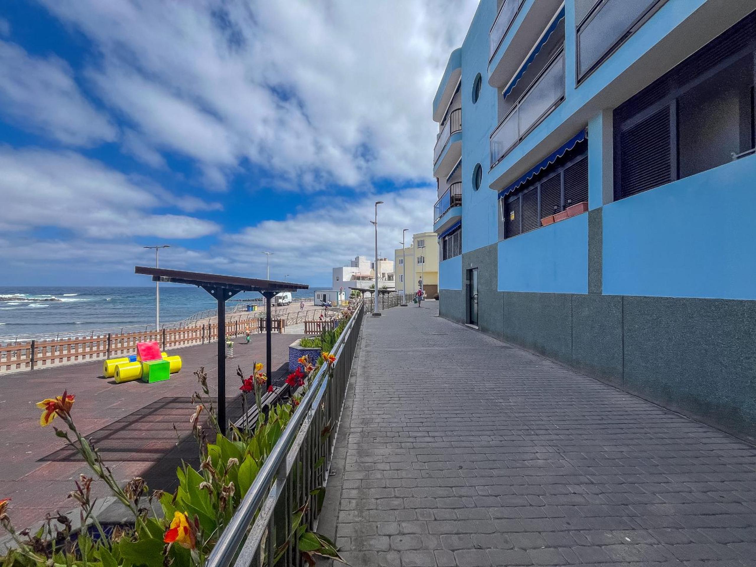 Apartamento tipo Loft Playa El Puertillo Arucas Lightbooking