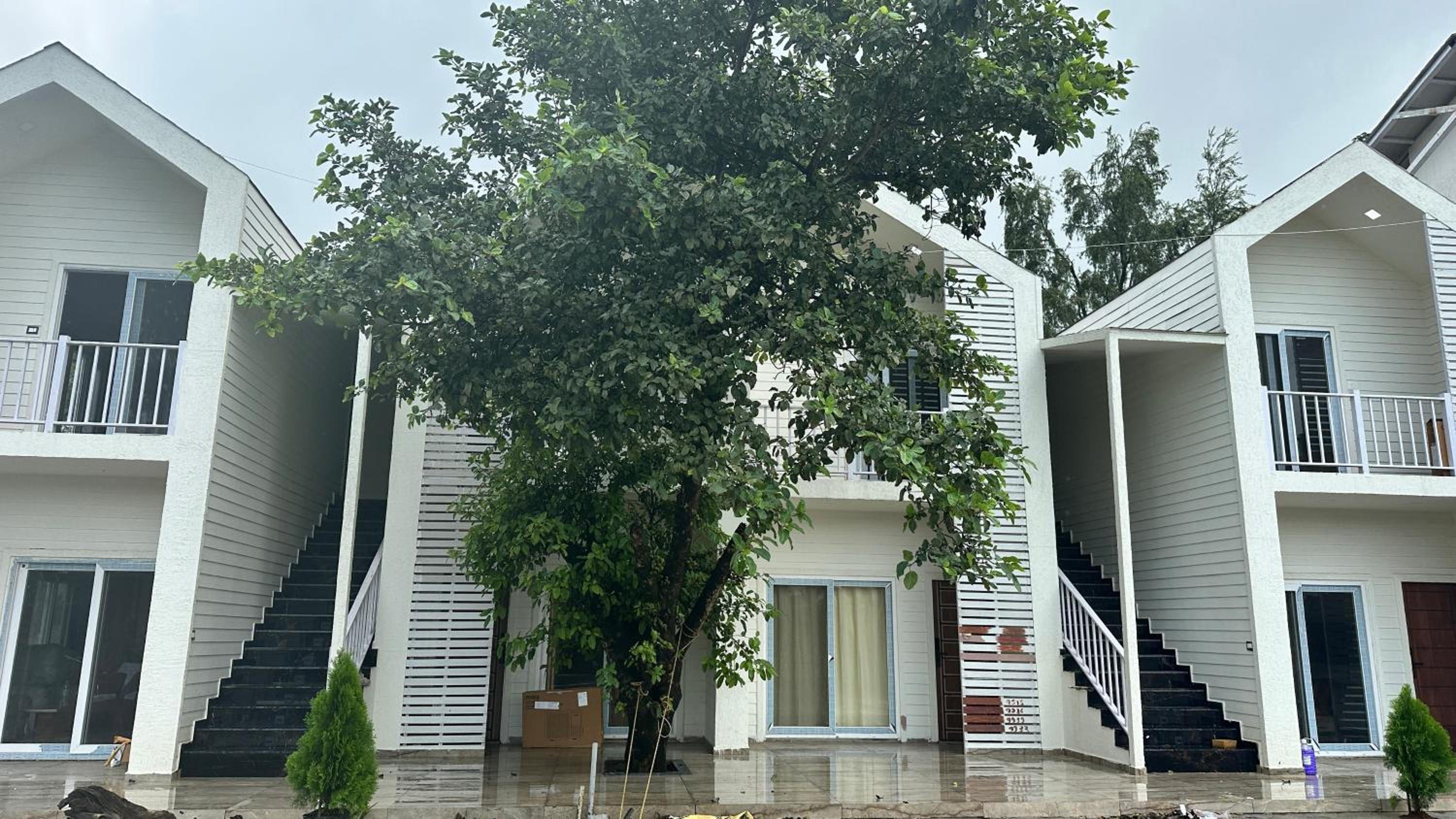 Ayush retreat restaurant and resort