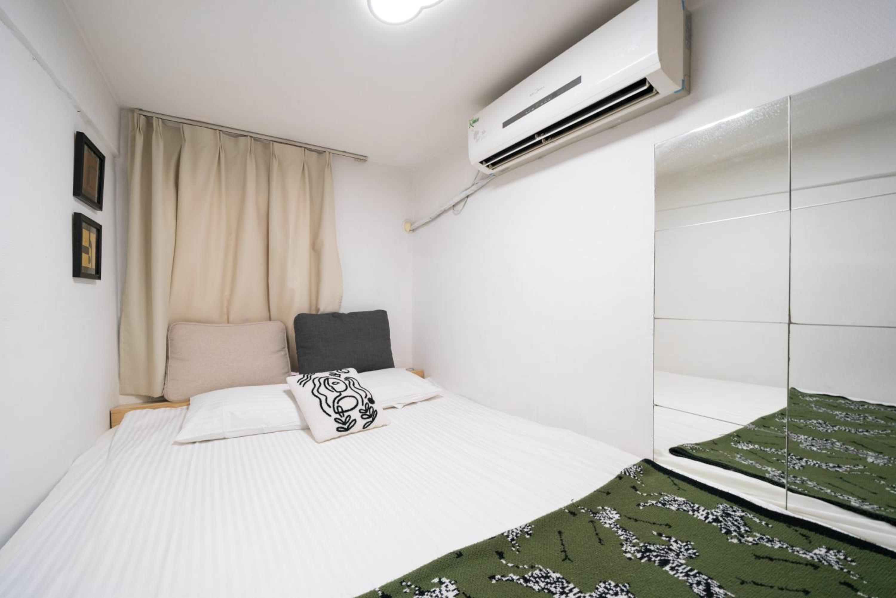 Shanghai Downtown Yi Du B&B - Near South Shaanxi Road Metro Station 600meters