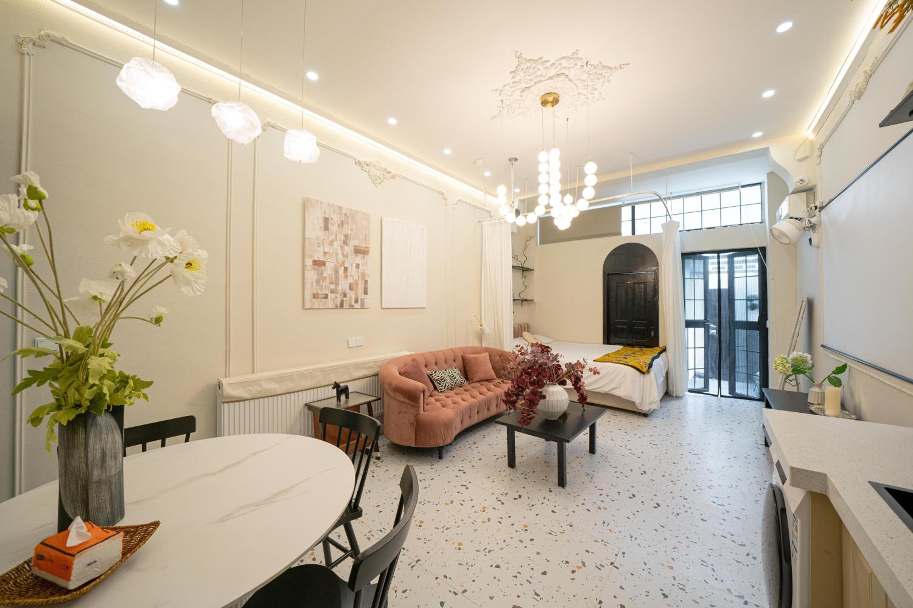 Shanghai Downtown Yi Du B&B - Near South Shaanxi Road Metro Station 600meters