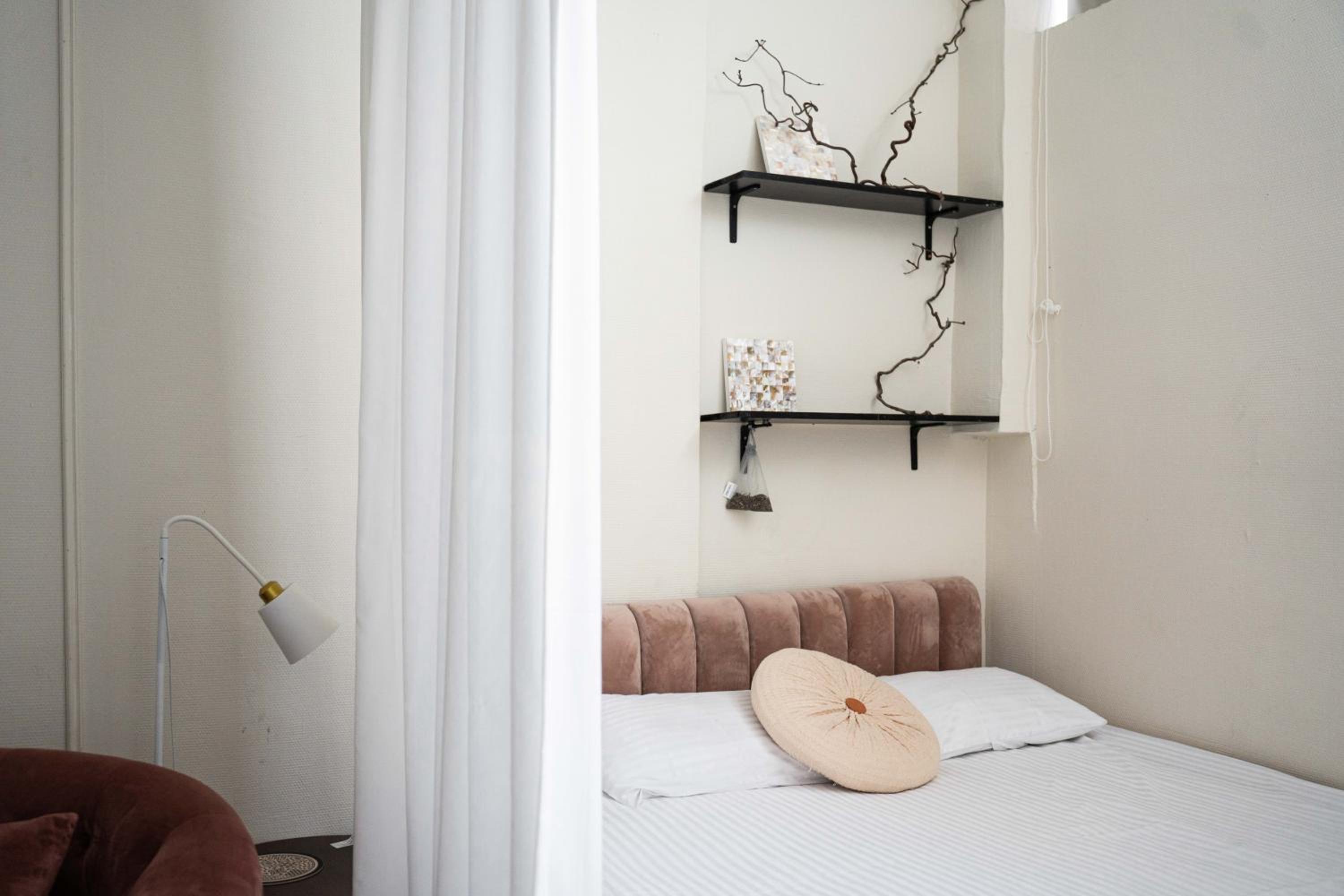 Shanghai Downtown Yi Du B&B - Near South Shaanxi Road Metro Station 600meters