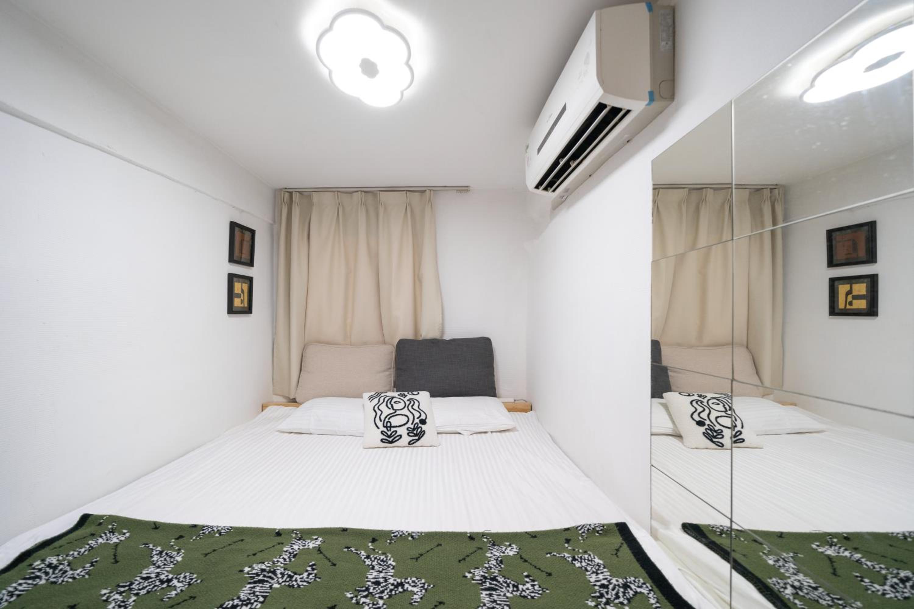Shanghai Downtown Yi Du B&B - Near South Shaanxi Road Metro Station 600meters