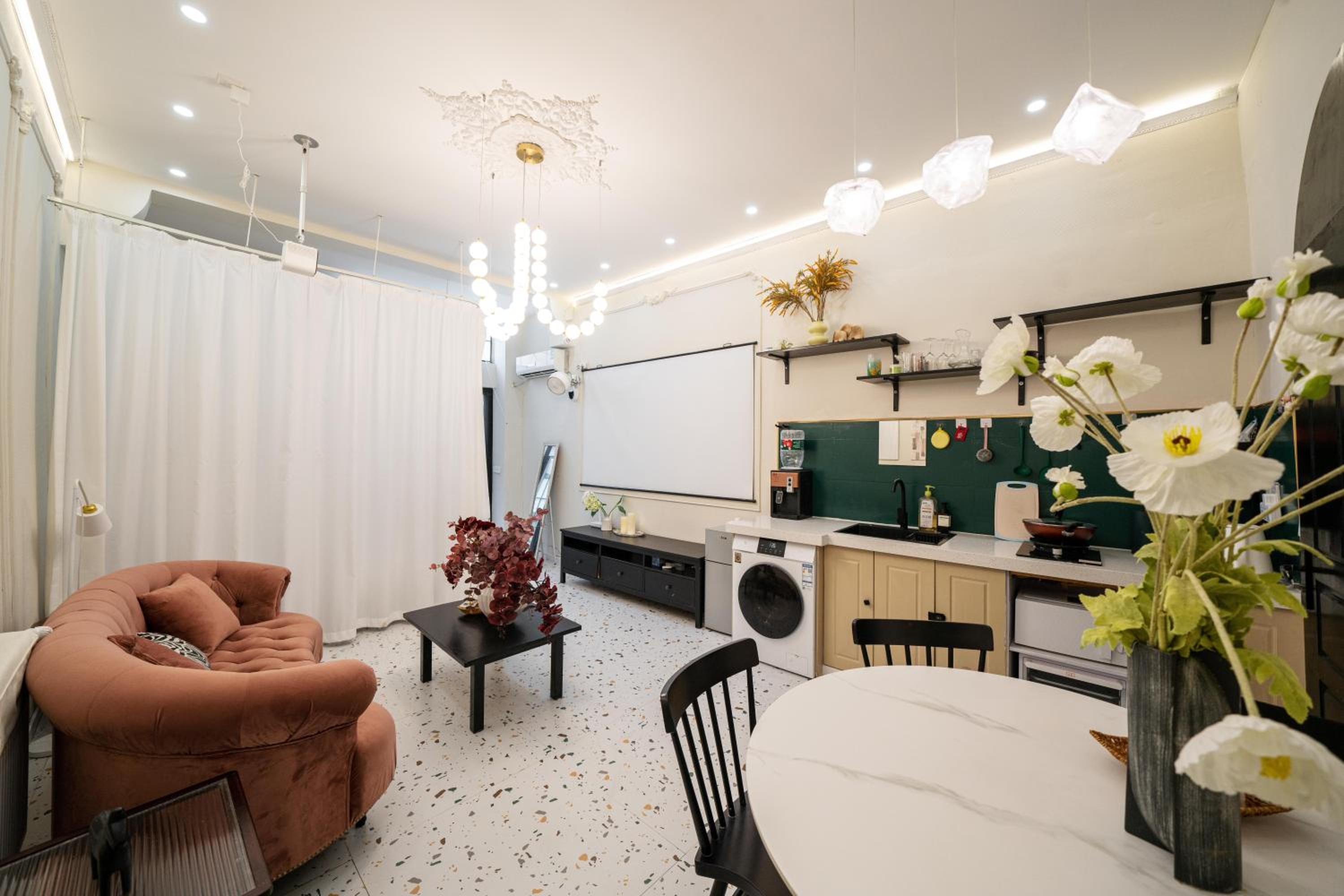 Shanghai Downtown Yi Du B&B - Near South Shaanxi Road Metro Station 600meters