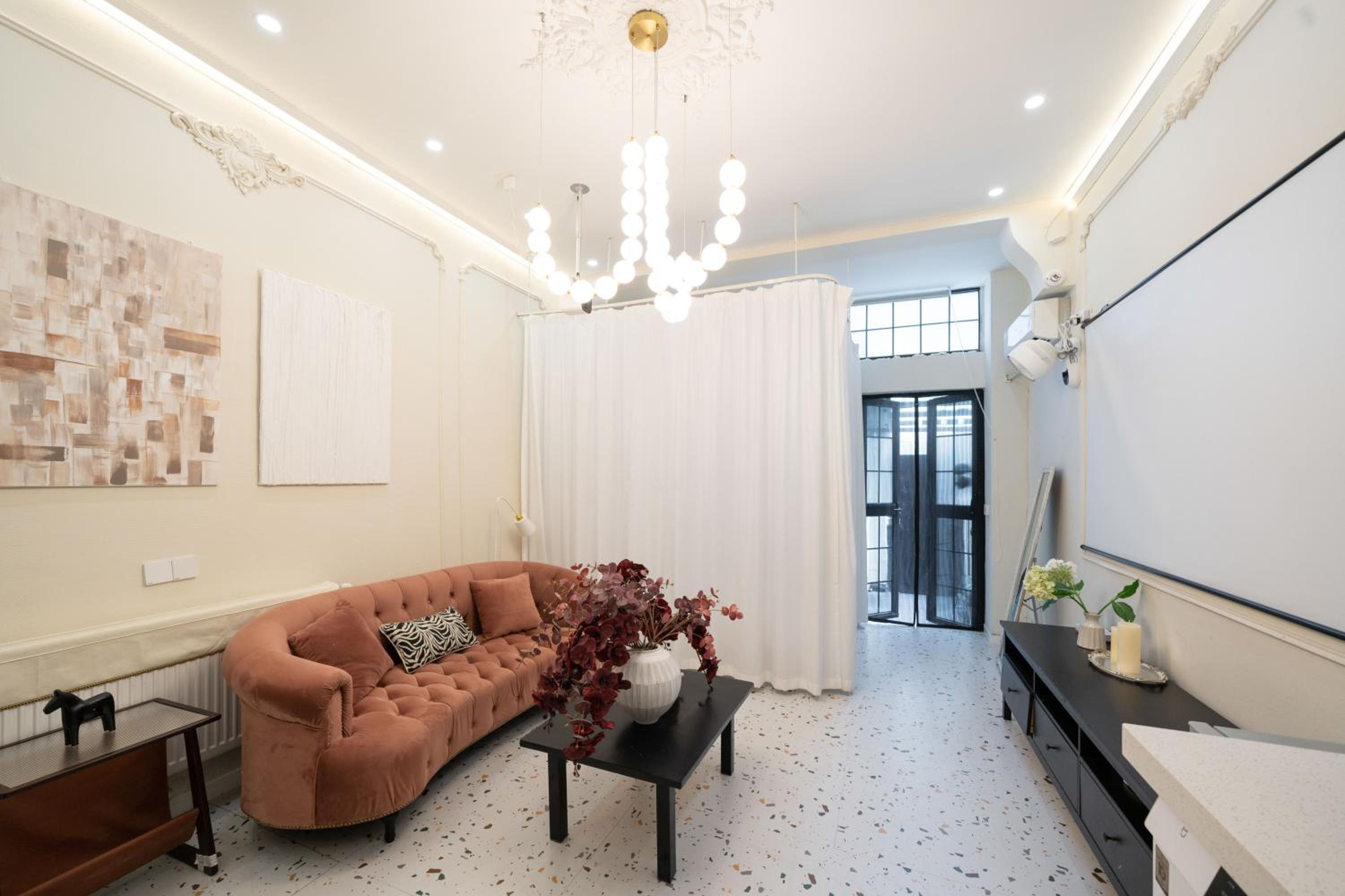 Shanghai Downtown Yi Du B&B - Near South Shaanxi Road Metro Station 600meters