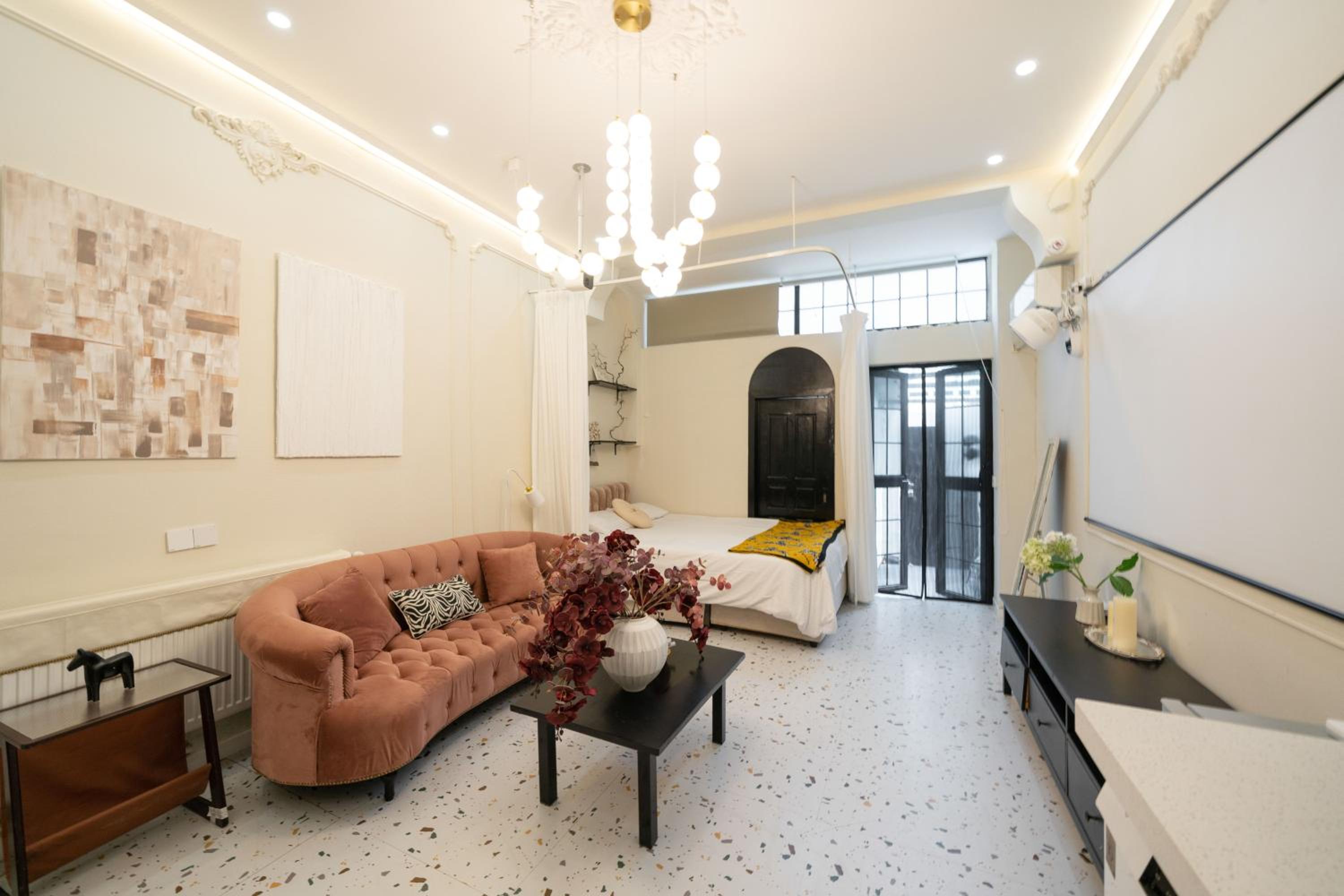 Shanghai Downtown Yi Du B&B - Near South Shaanxi Road Metro Station 600meters