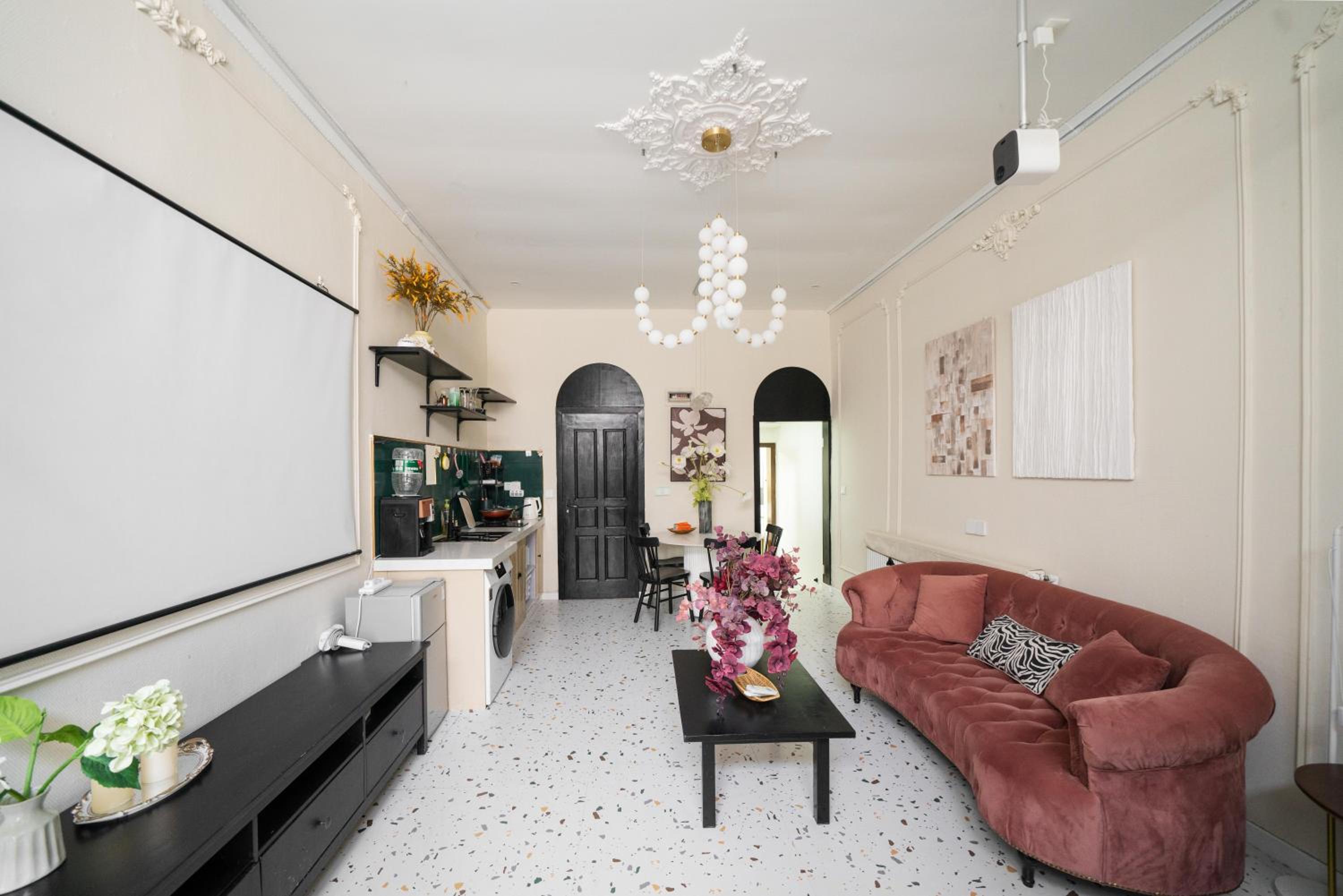 Shanghai Downtown Yi Du B&B - Near South Shaanxi Road Metro Station 600meters