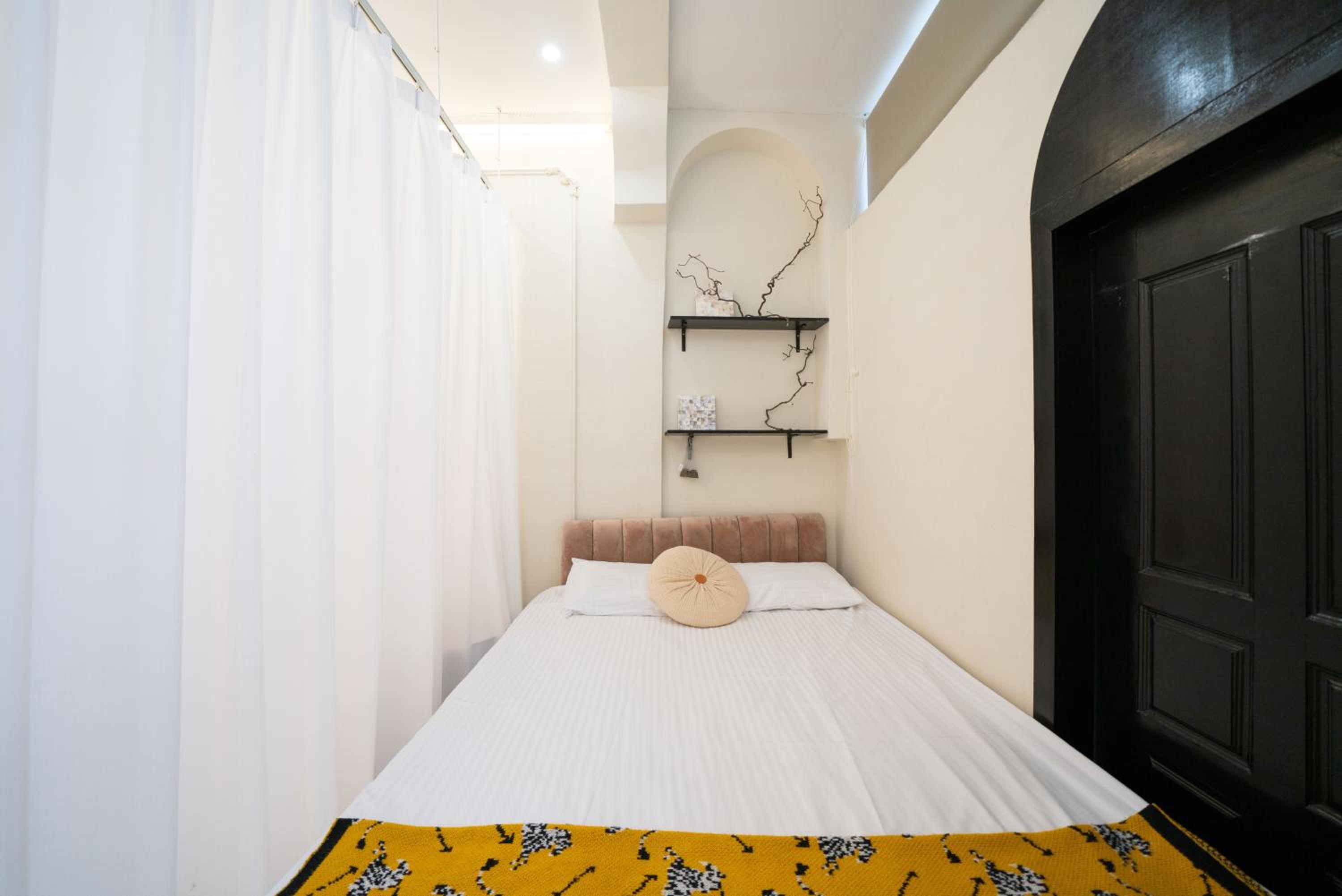 Shanghai Downtown Yi Du B&B - Near South Shaanxi Road Metro Station 600meters